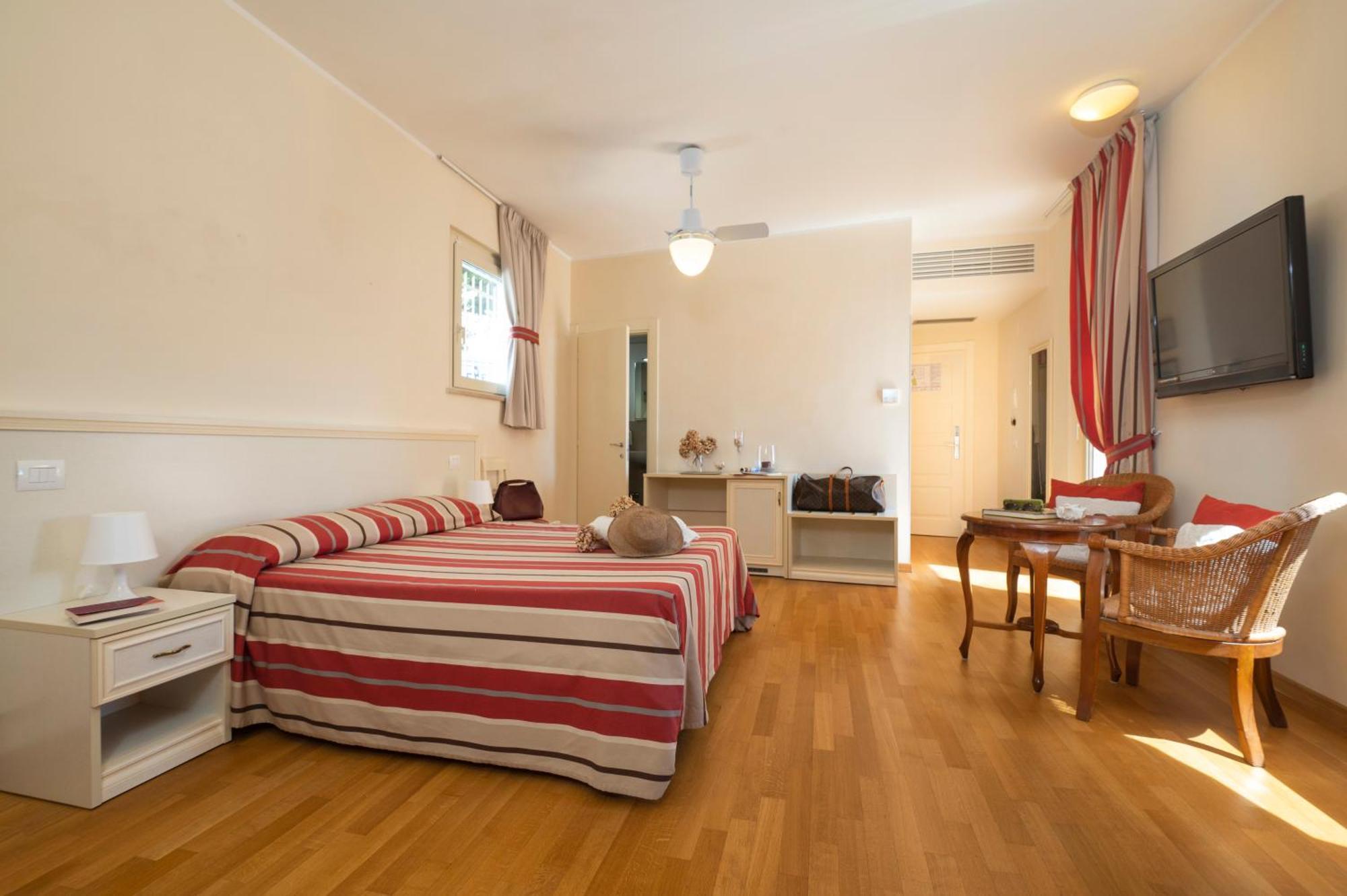 Hotel Villa Sirena 누마나 외부 사진